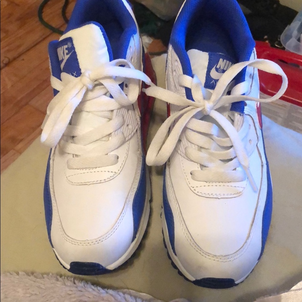 Red white and Blue Nike airmax size 5y